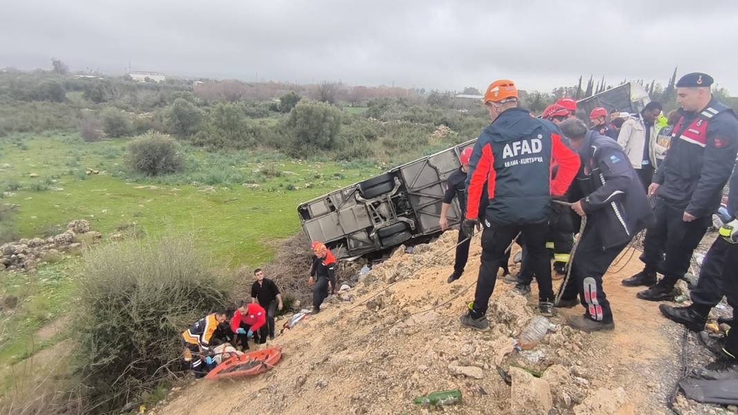 Türkiye'yi yasa boğan kaza! Çok sayıda ölü ve yaralı var 4